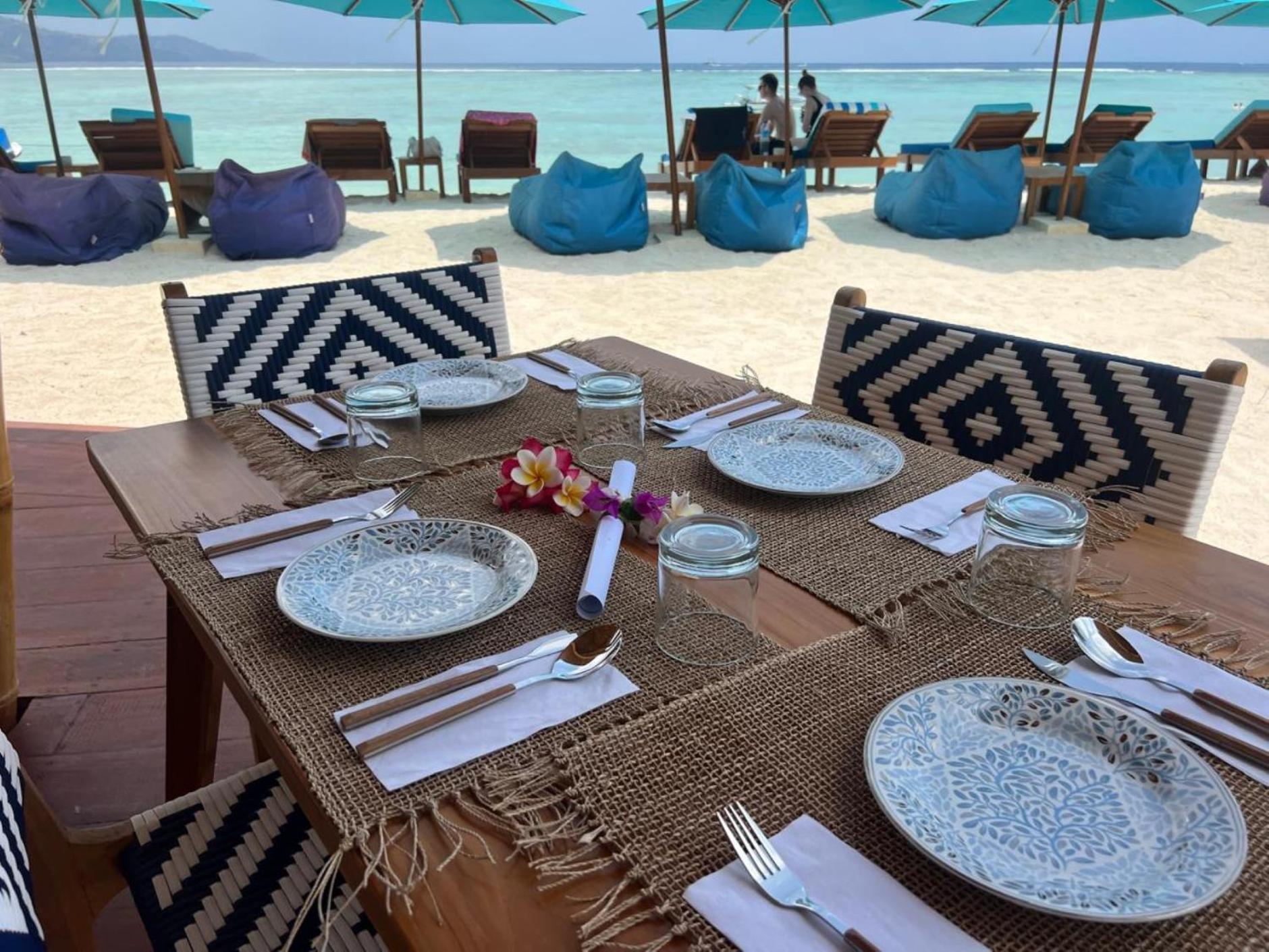 Living Asia Sunset Resort Гили Еър Екстериор снимка