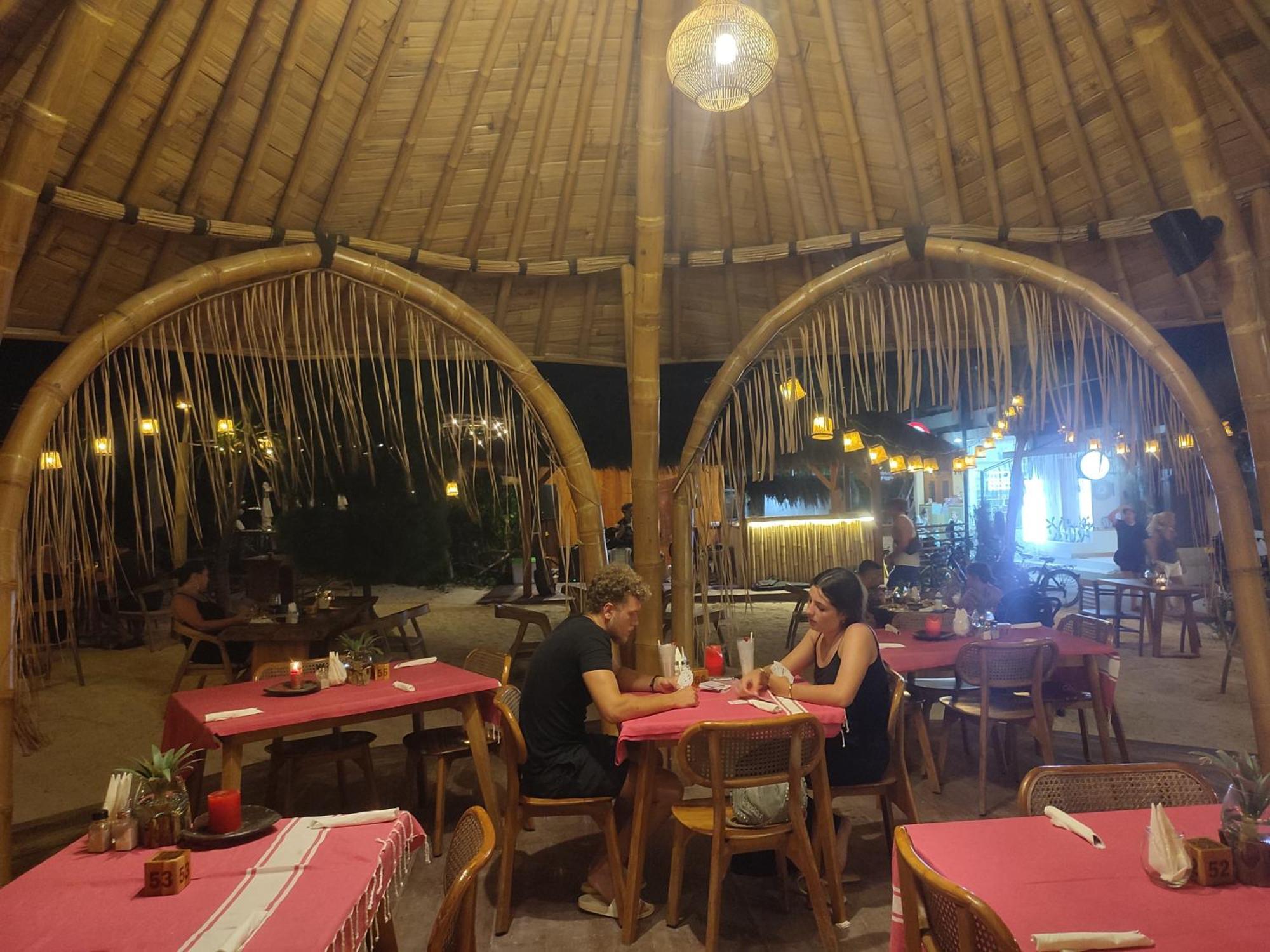 Living Asia Sunset Resort Гили Еър Екстериор снимка