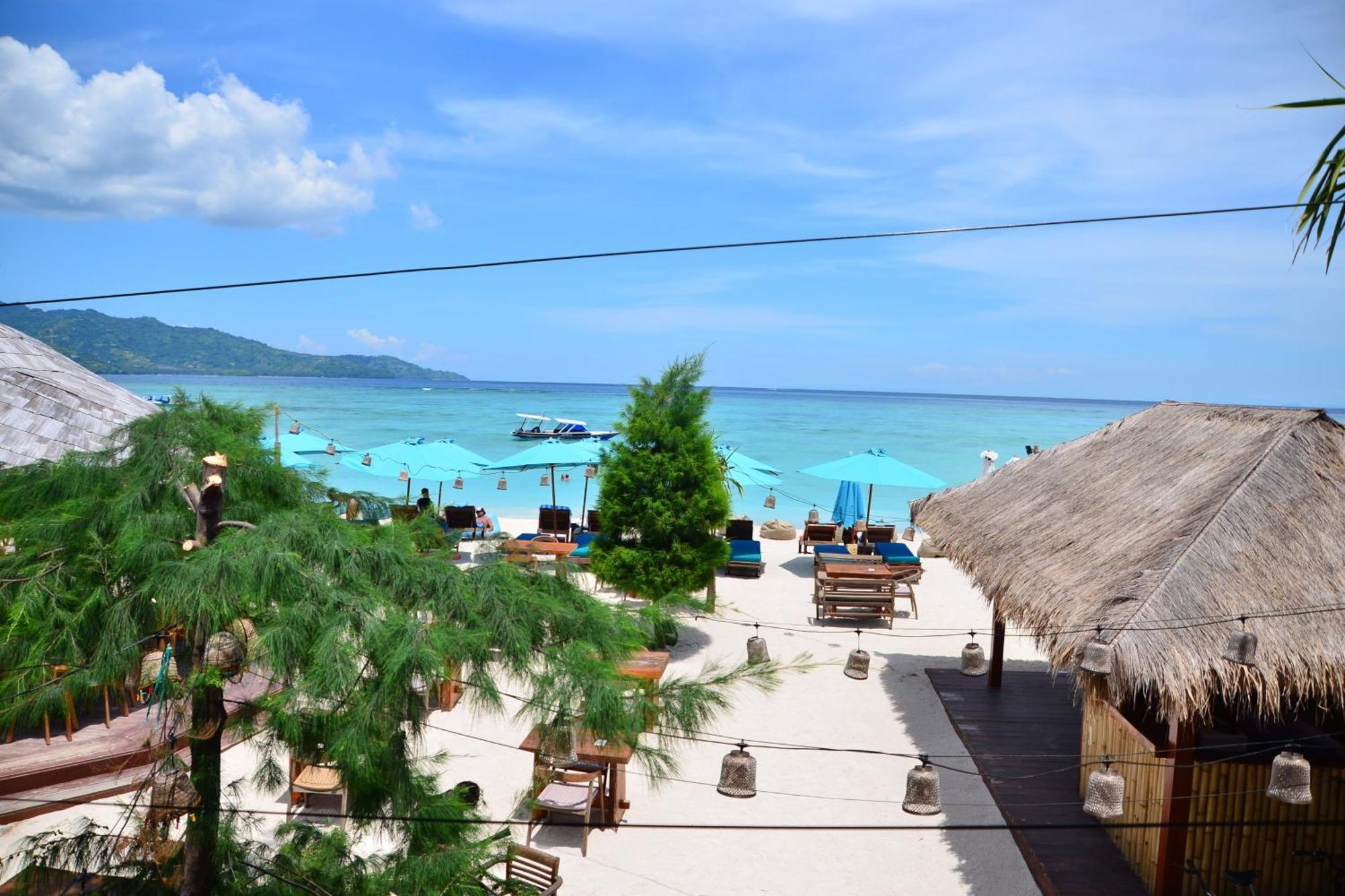 Living Asia Sunset Resort Гили Еър Екстериор снимка